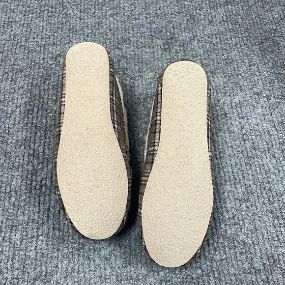 Minnetonka Women’s Chrissy Brown Plaid Suede slippers (2928) - Picture 5 of 7